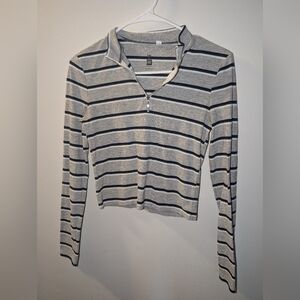 Juniors size small long sleeve